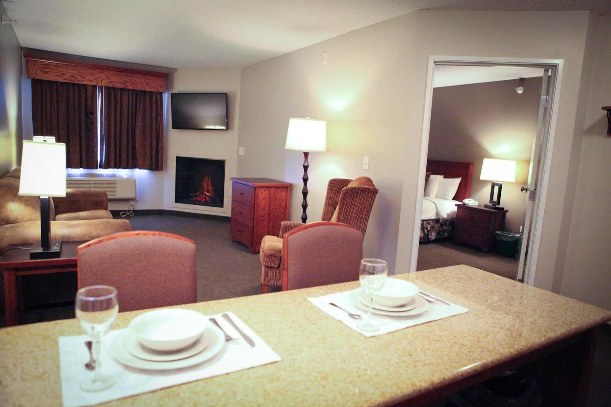 Grandstay Hotel And Suites Perham Exteriér fotografie